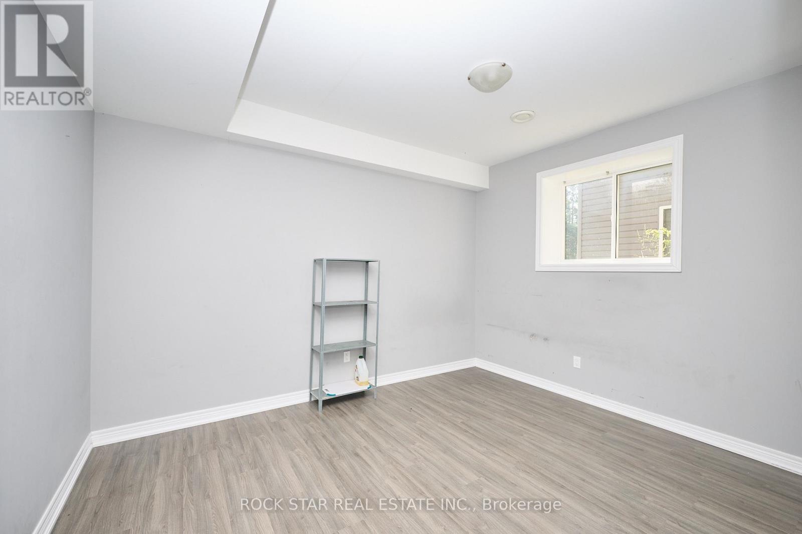 Photo 20 of 66 B Battle Street, Thorold ON