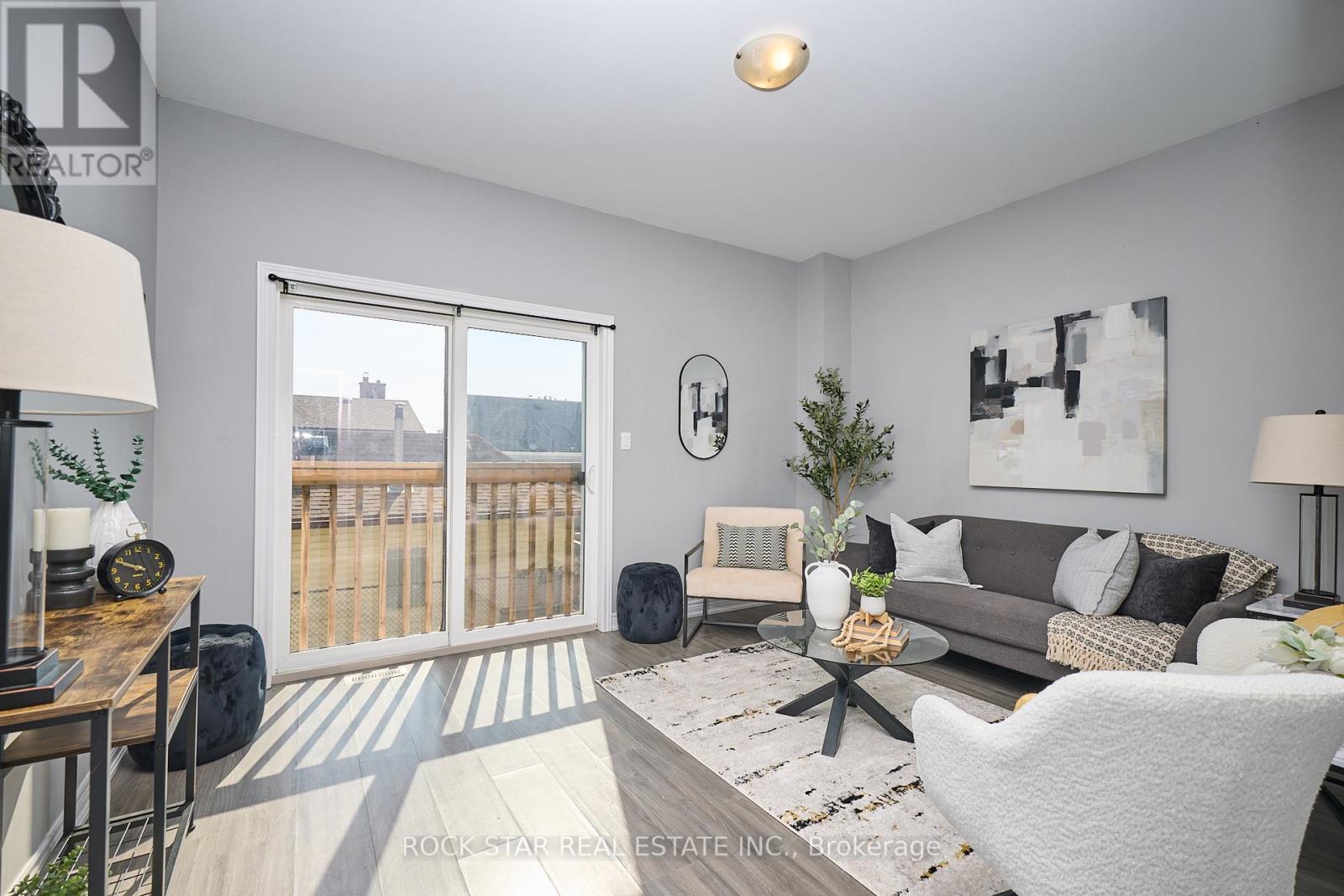 Photo 6 of 66 B Battle Street, Thorold ON