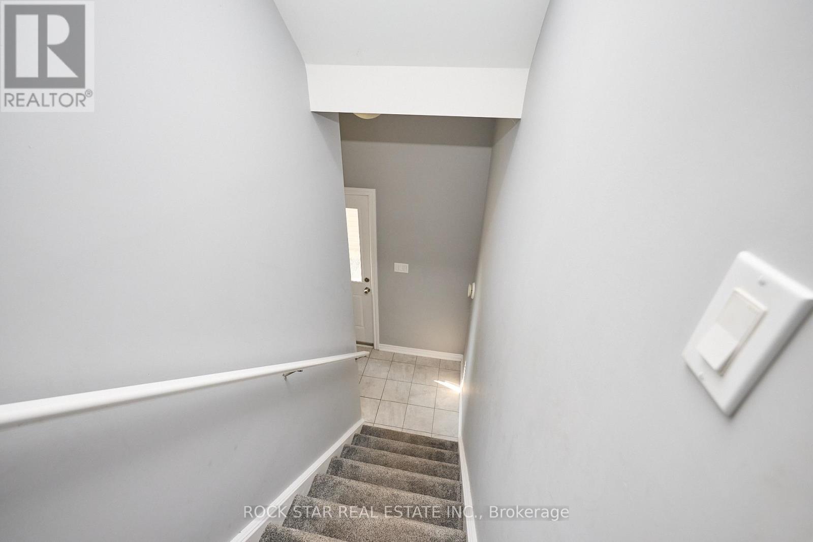 Photo 22 of 66 B Battle Street, Thorold ON