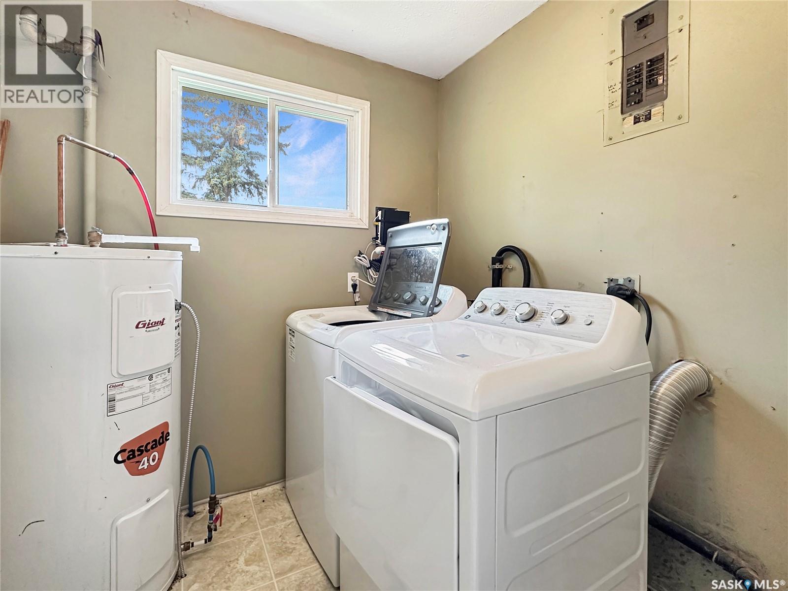 Photo 9 of 205 Eden Street, Indian Head SK