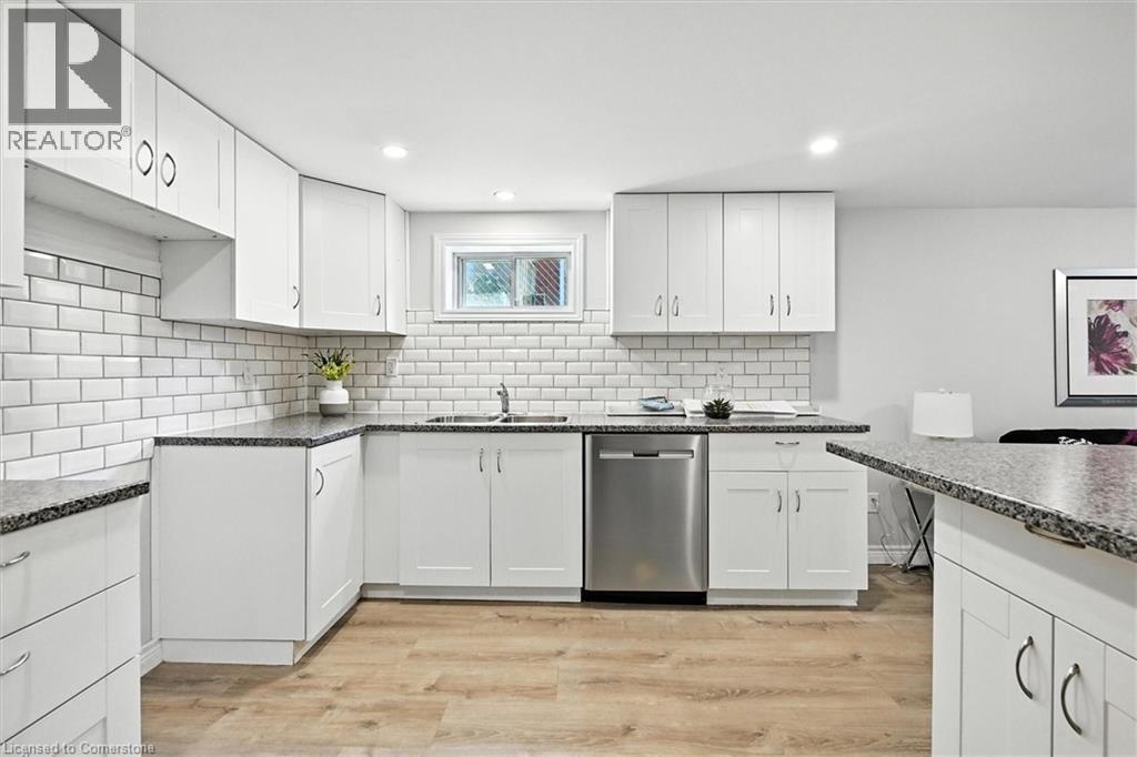Photo 10 of 29 West 21st Street, Hamilton ON
