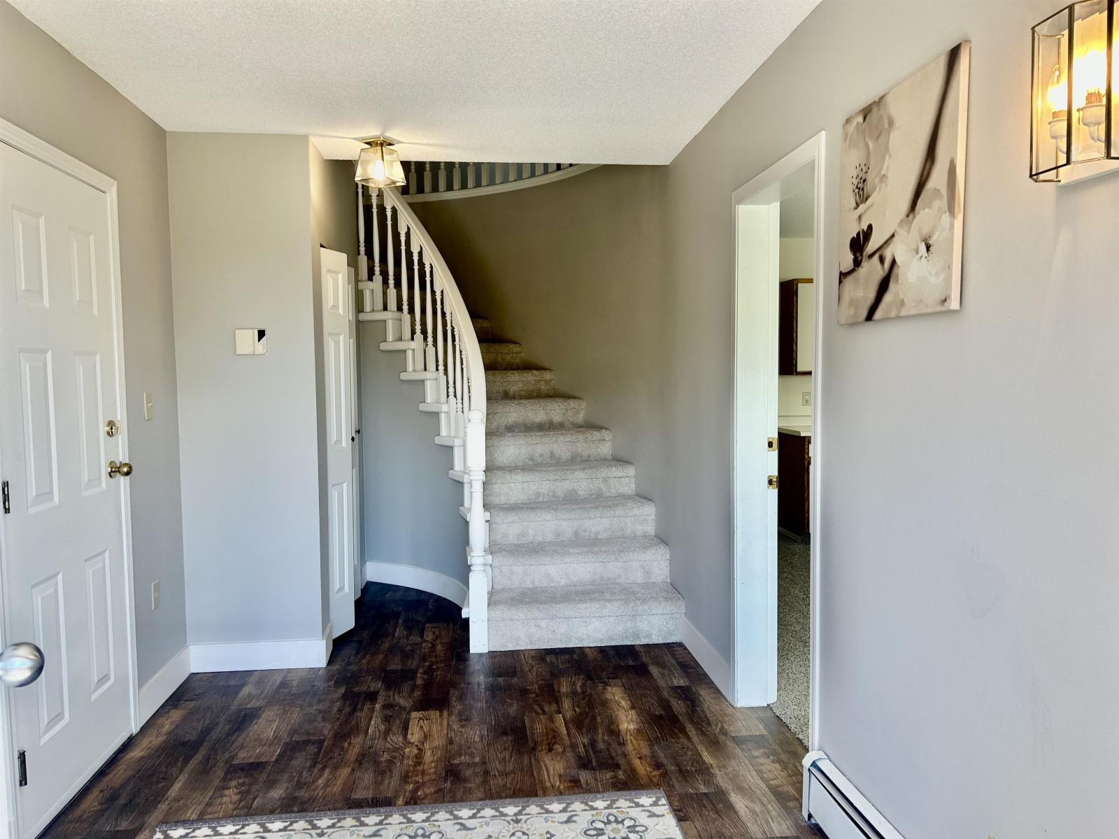 Photo 37 of 15837 Pacific Avenue, White Rock BC