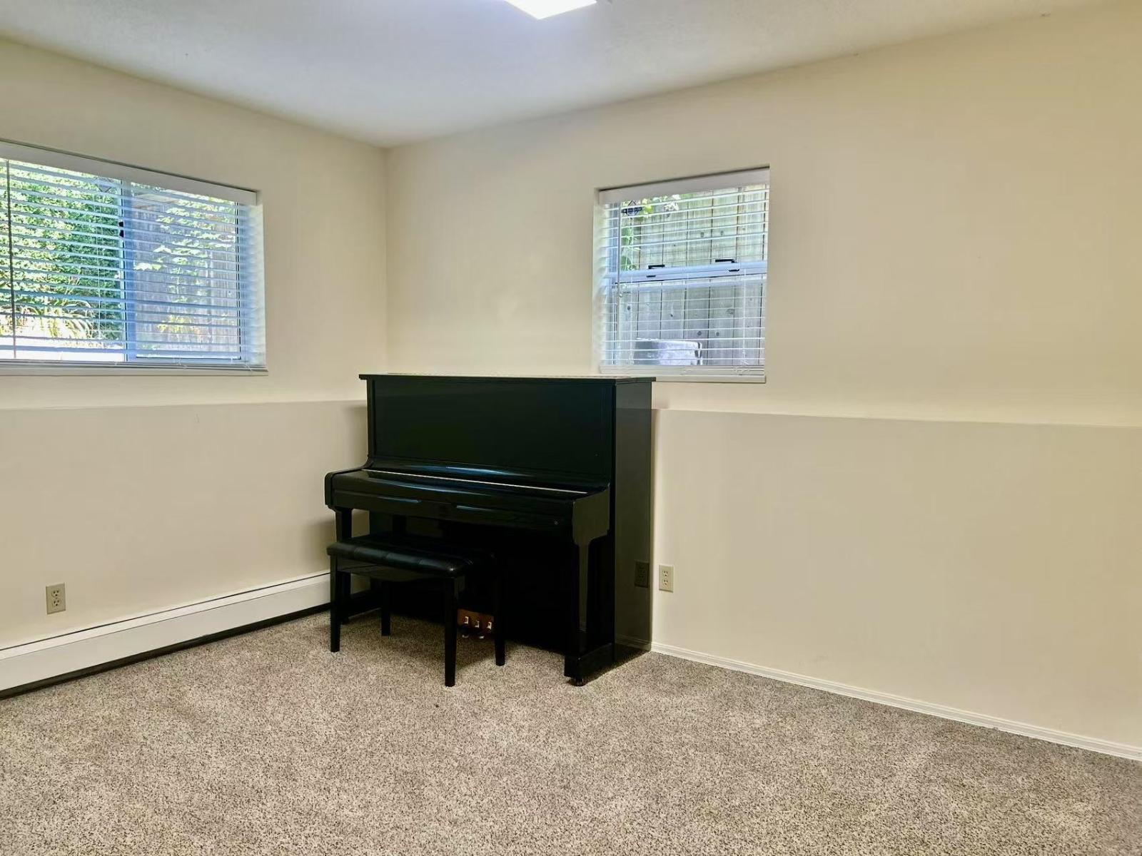 Photo 35 of 15837 Pacific Avenue, White Rock BC