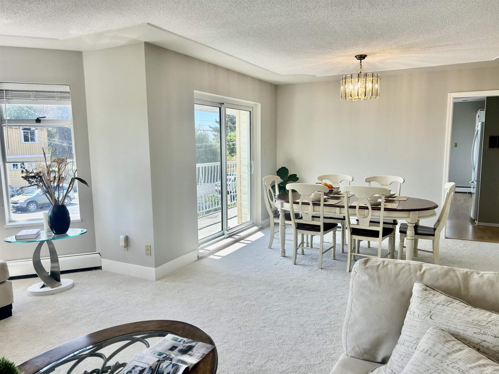 Photo 14 of 15837 Pacific Avenue, White Rock BC