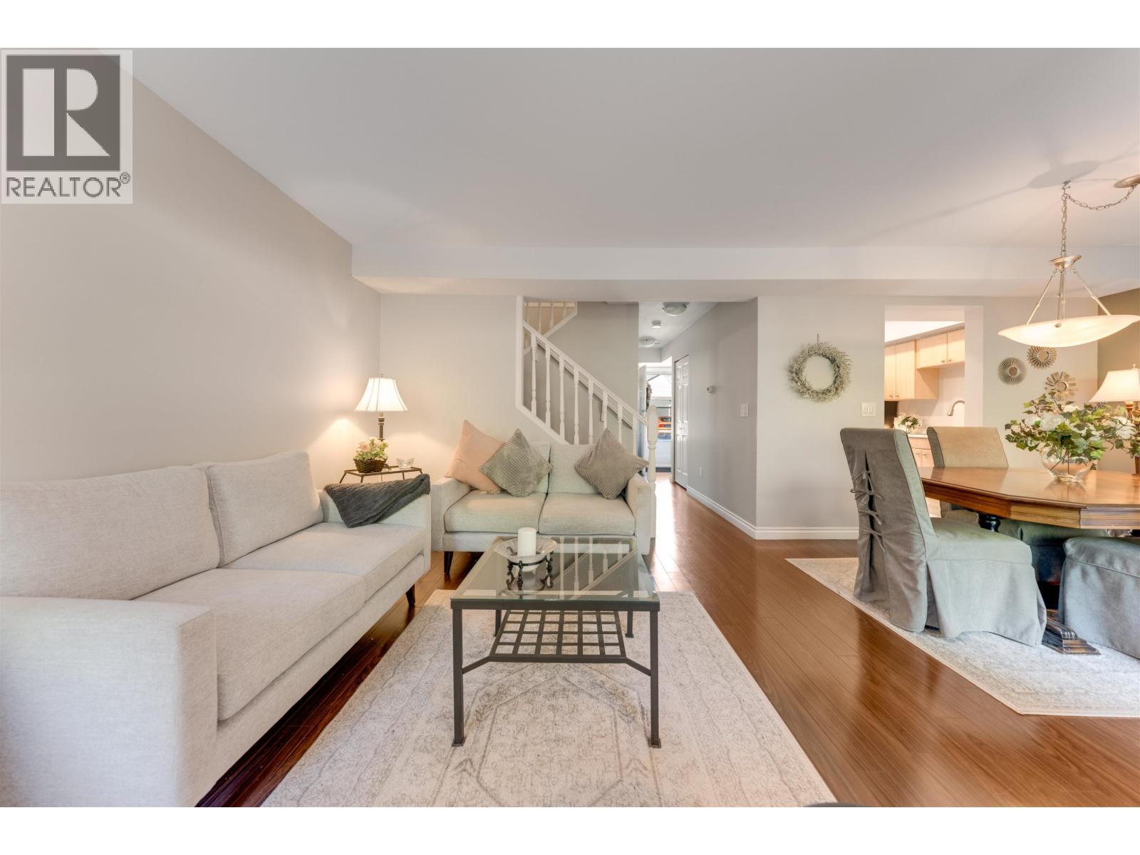 11 20681 THORNE AVENUE, Maple Ridge