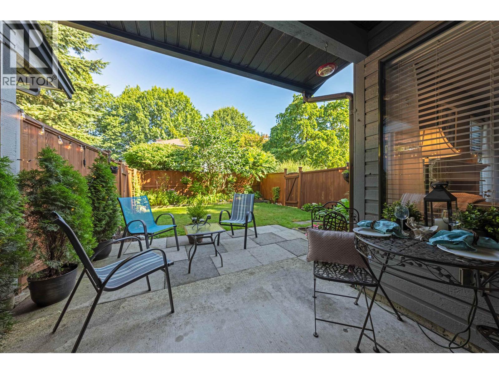 11 20681 THORNE AVENUE, Maple Ridge