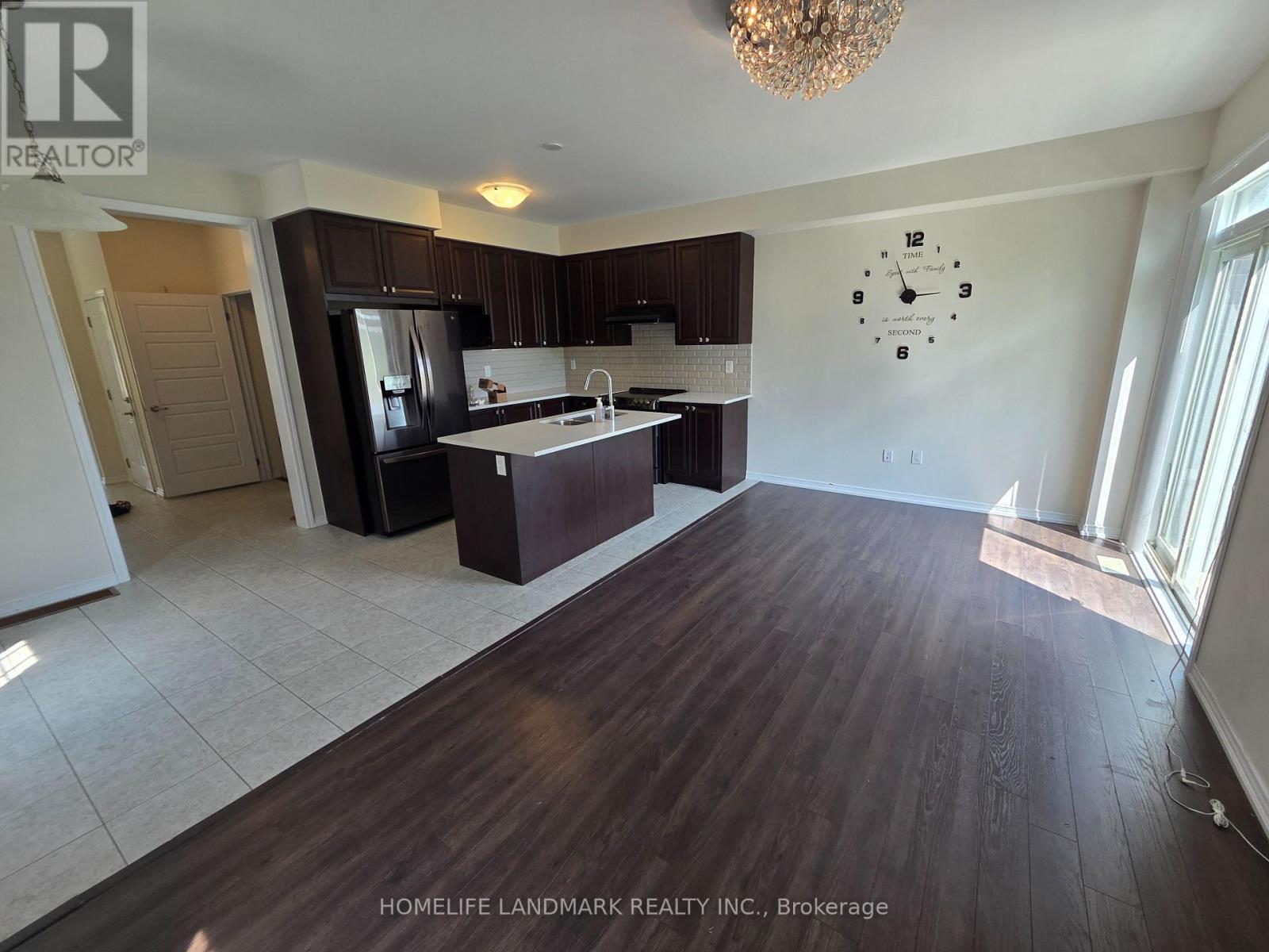 Photo 12 of 8834 Sourgum Avenue, Niagara Falls ON