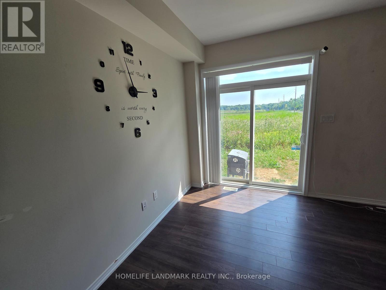 Photo 13 of 8834 Sourgum Avenue, Niagara Falls ON