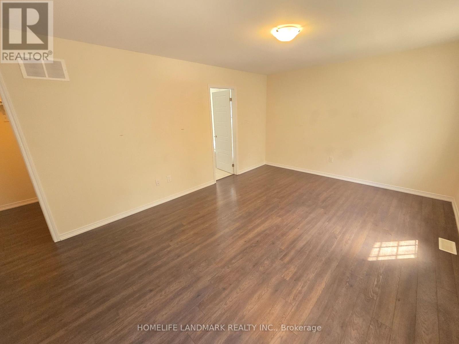 Photo 23 of 8834 Sourgum Avenue, Niagara Falls ON