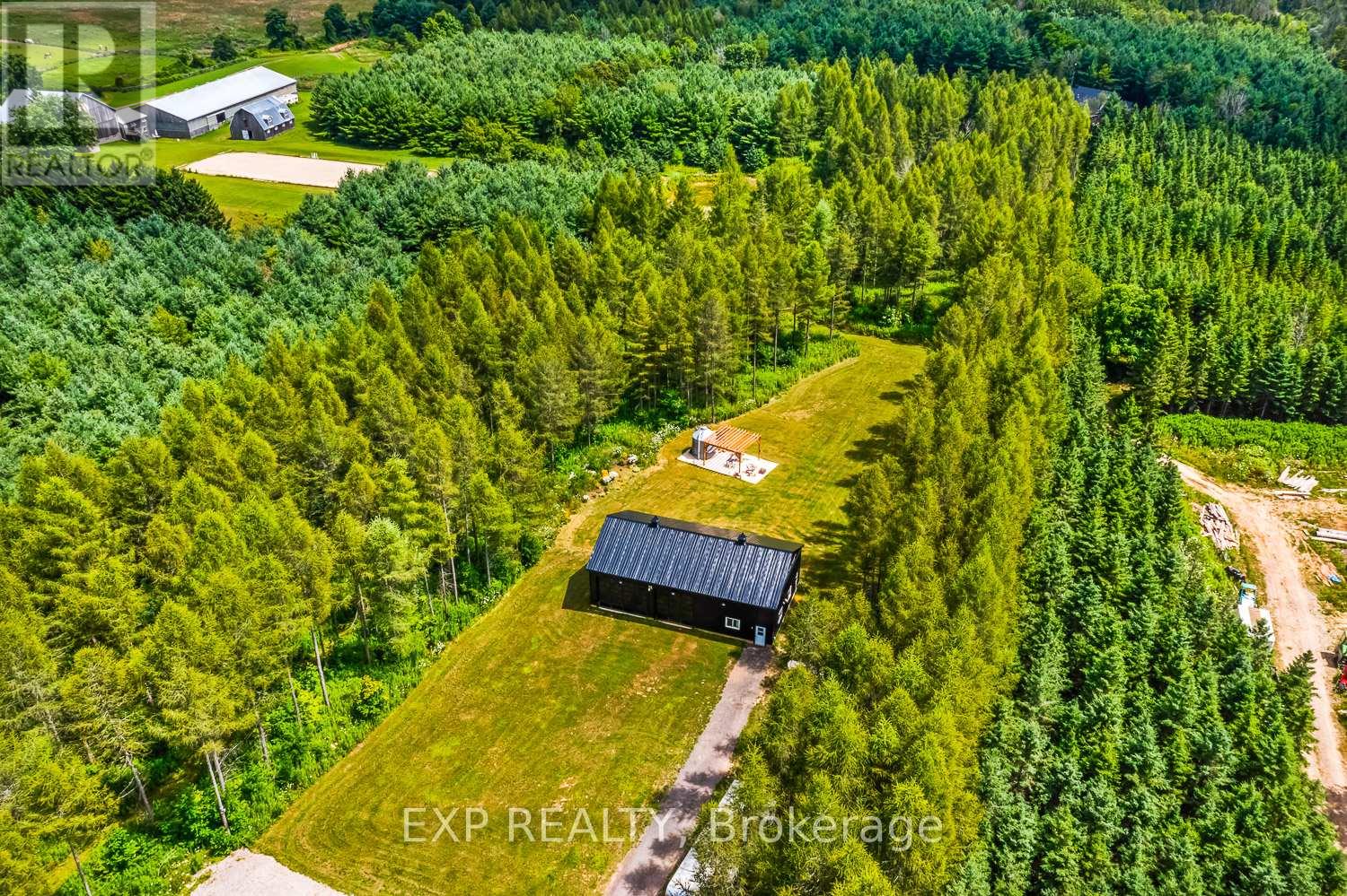 Photo 4 of 9307 Sideroad 9 Side Road, Erin ON