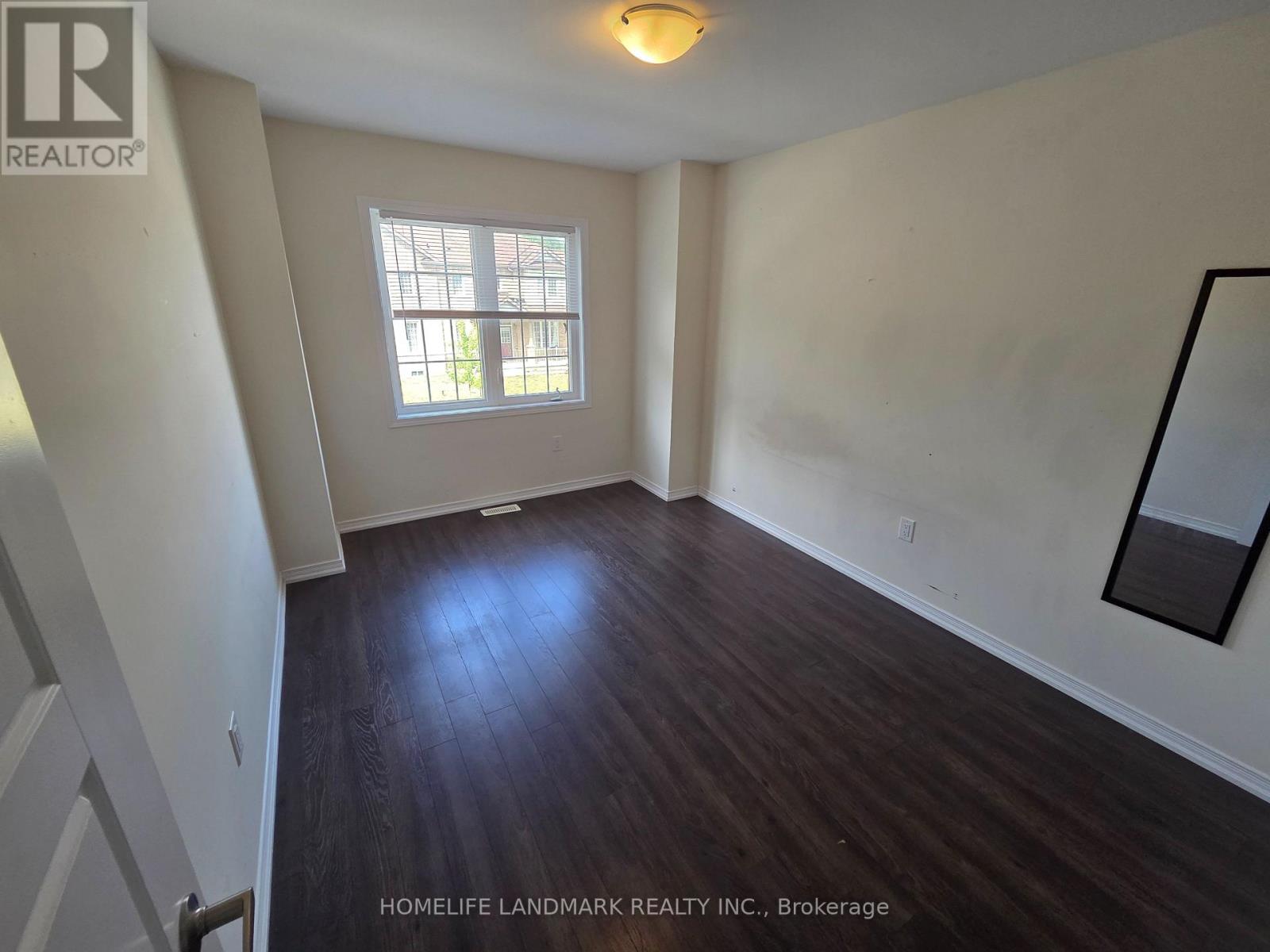 Photo 31 of 8834 Sourgum Avenue, Niagara Falls ON