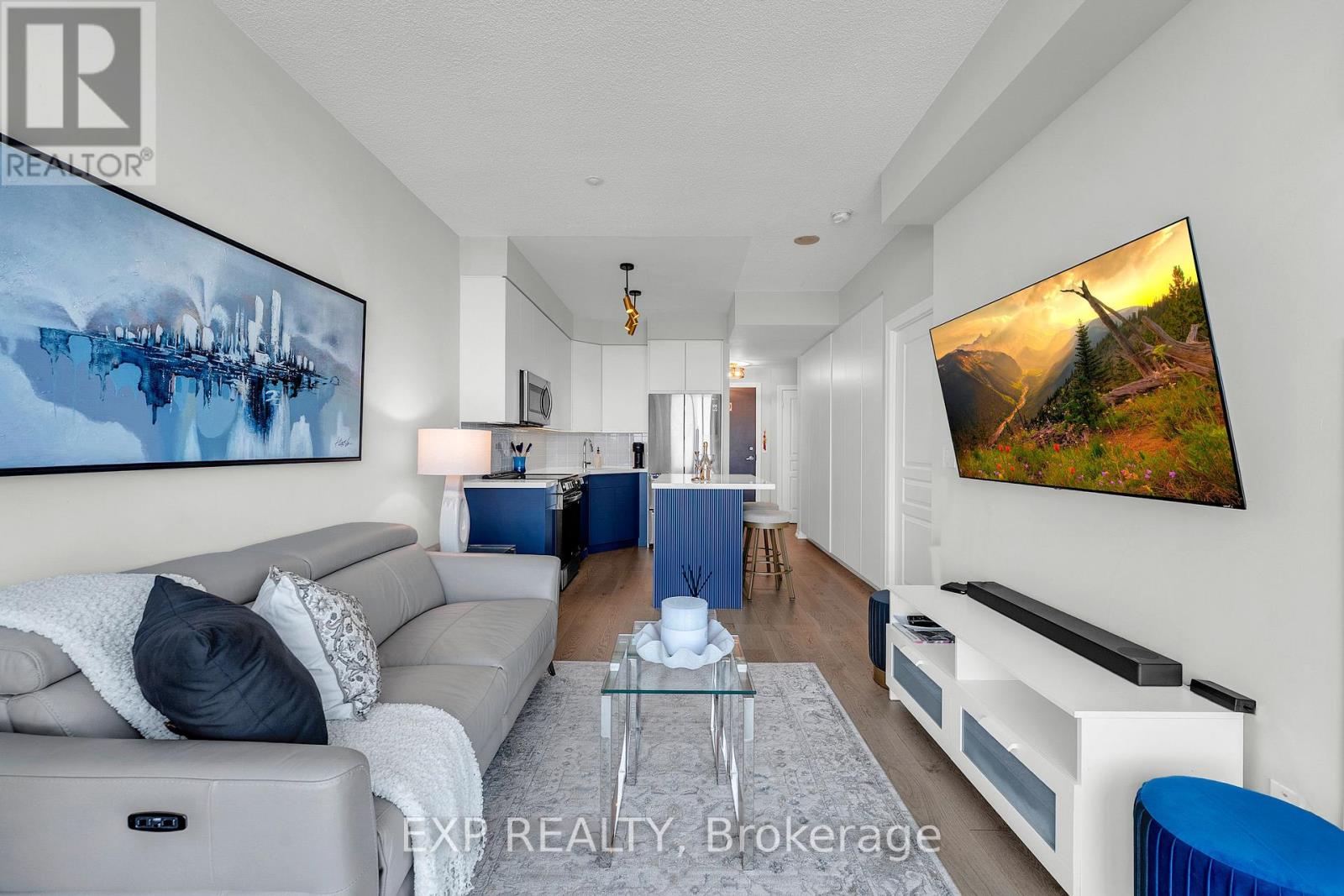 Photo 1 of 3307 223 Webb Drive, Mississauga ON