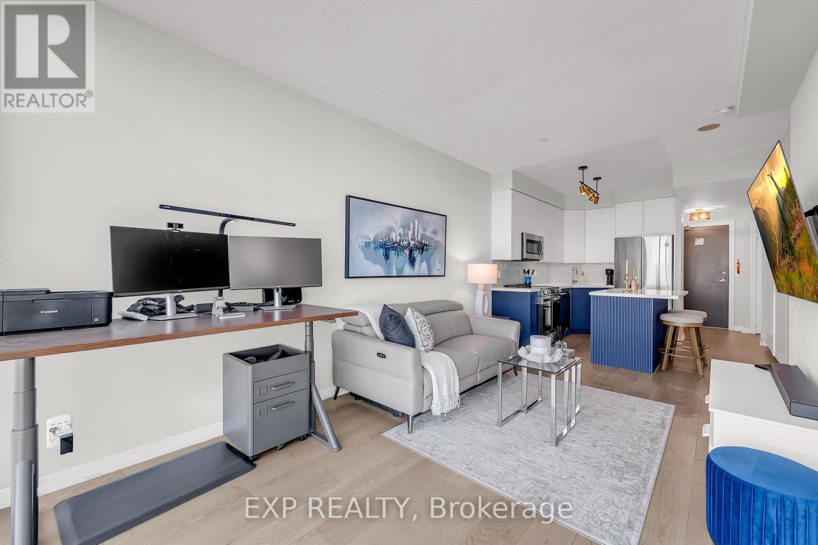 Photo 13 of 3307 223 Webb Drive, Mississauga ON