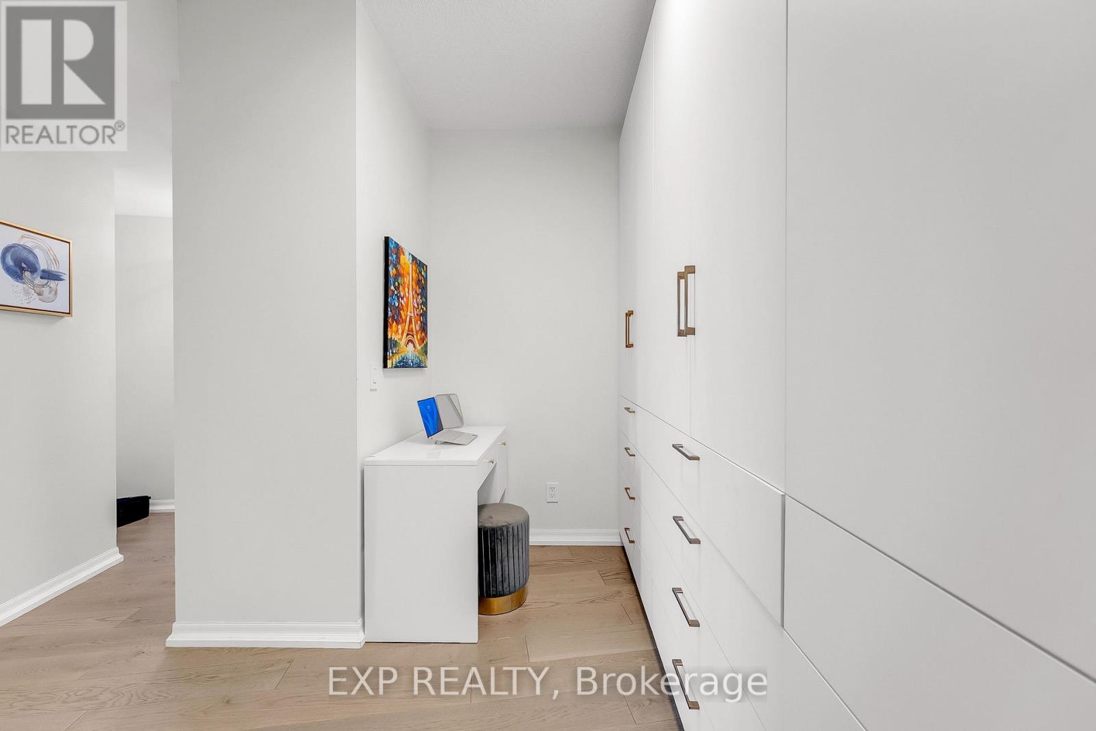 Photo 23 of 3307 223 Webb Drive, Mississauga ON