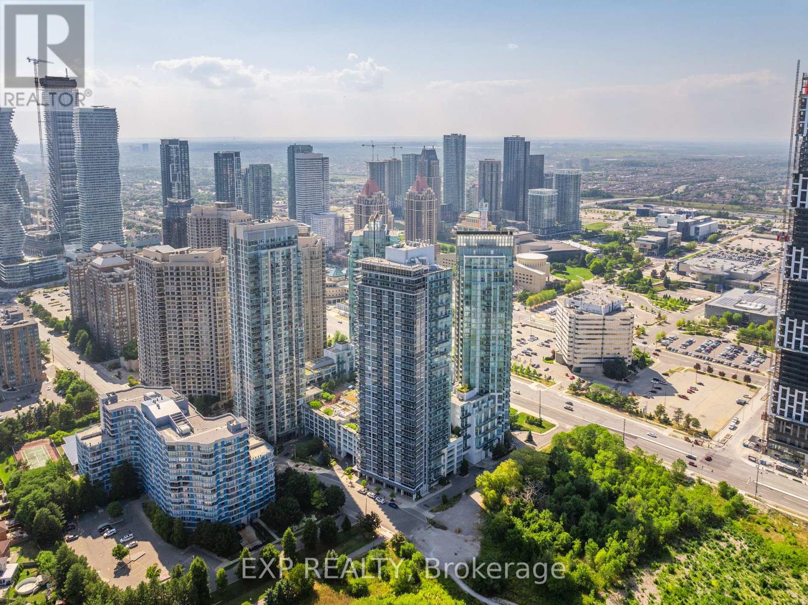 Photo 35 of 3307 223 Webb Drive, Mississauga ON