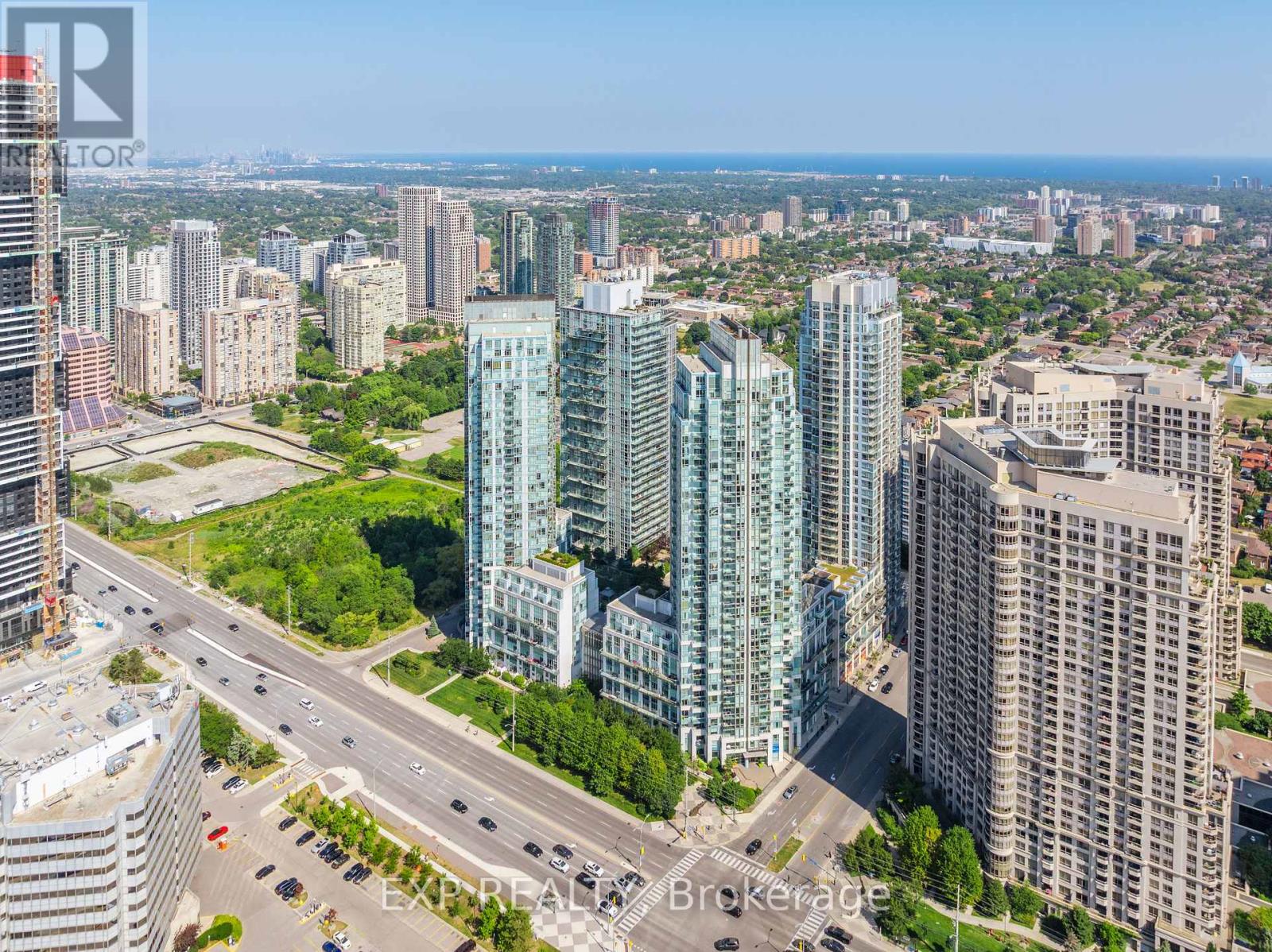 Photo 36 of 3307 223 Webb Drive, Mississauga ON