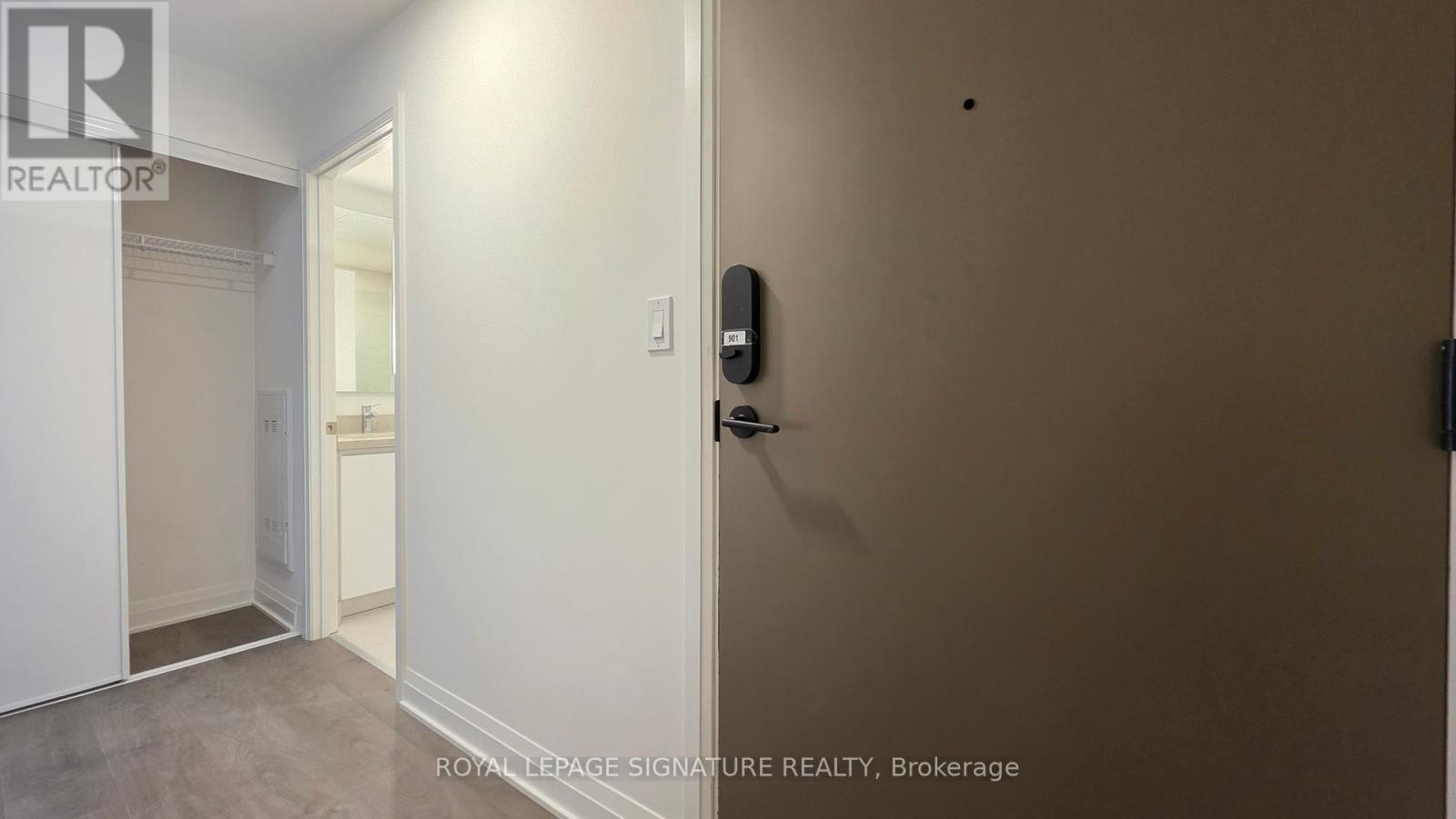 Photo 16 of 901 4015 The Exchange, Mississauga ON