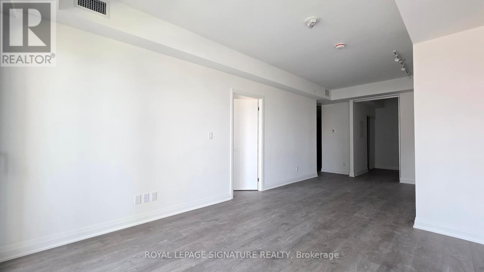 Photo 10 of 901 4015 The Exchange, Mississauga ON
