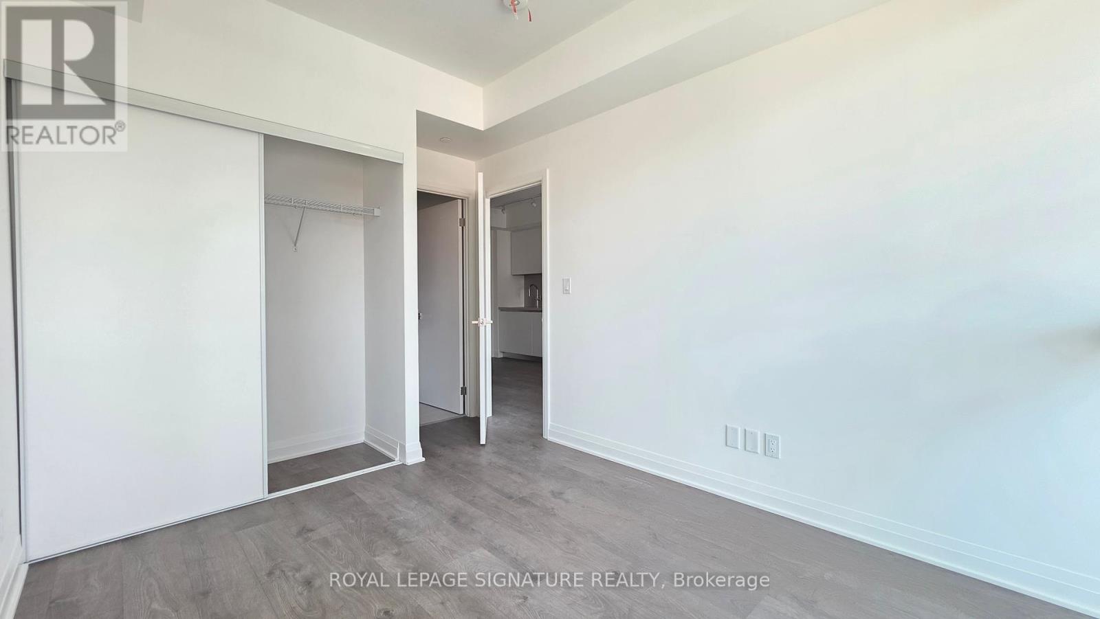 Photo 17 of 901 4015 The Exchange, Mississauga ON