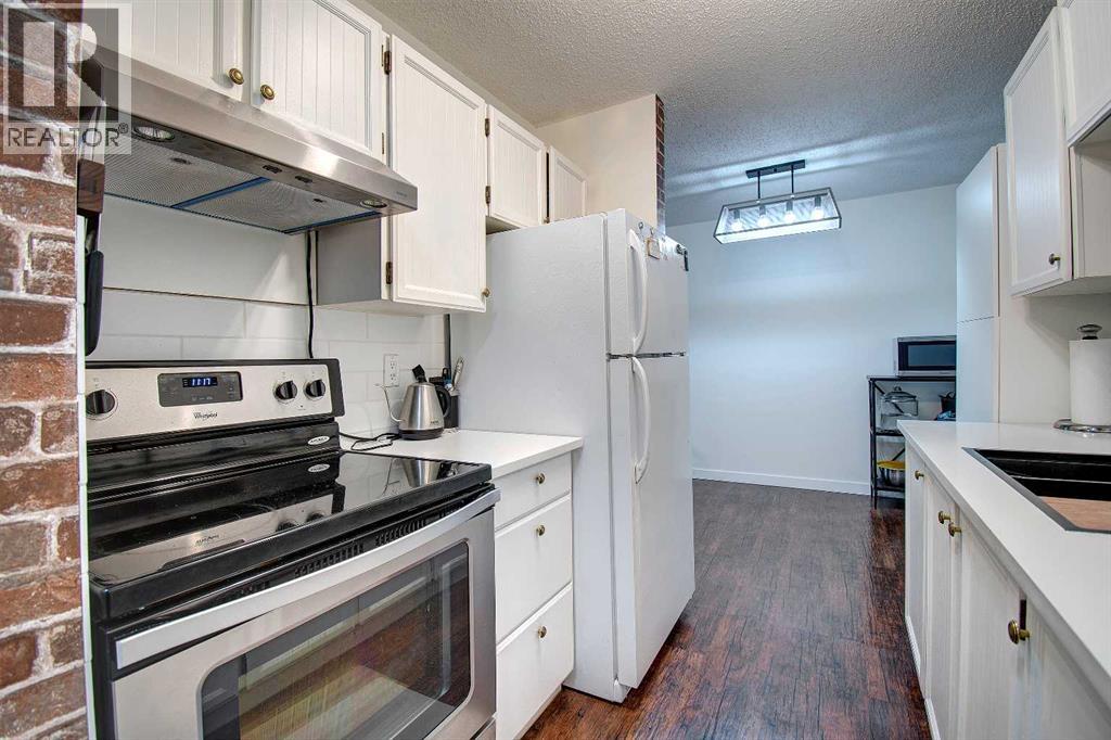 Photo 3 of 108 816 89 Avenue Sw, Calgary AB