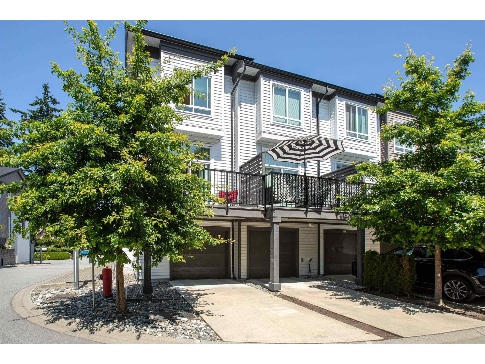 Photo 3 of 84 15828 27 Avenue, Surrey BC