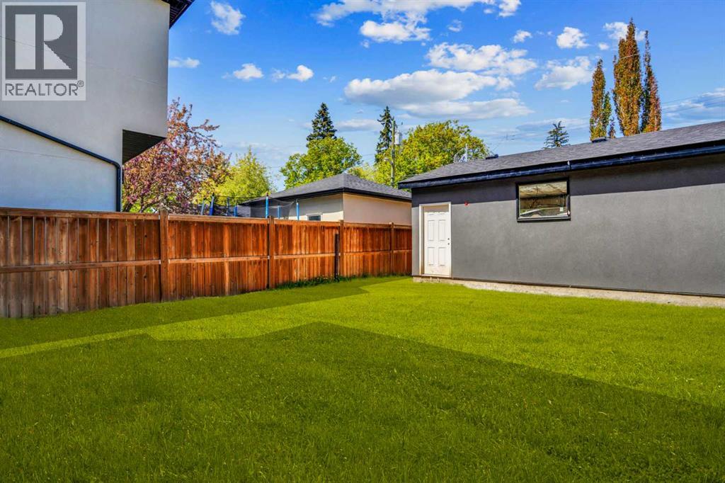Single Family House for Sale in   Avenue NE Renfrew Calgary 