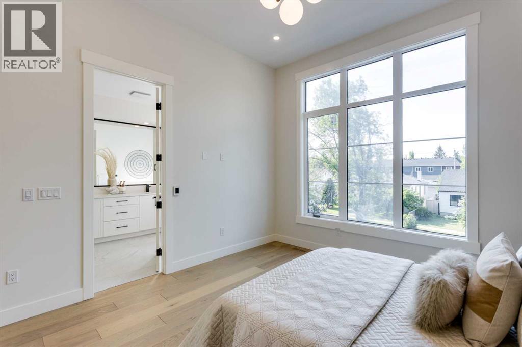 Single Family House for Sale in   Avenue NE Renfrew Calgary 