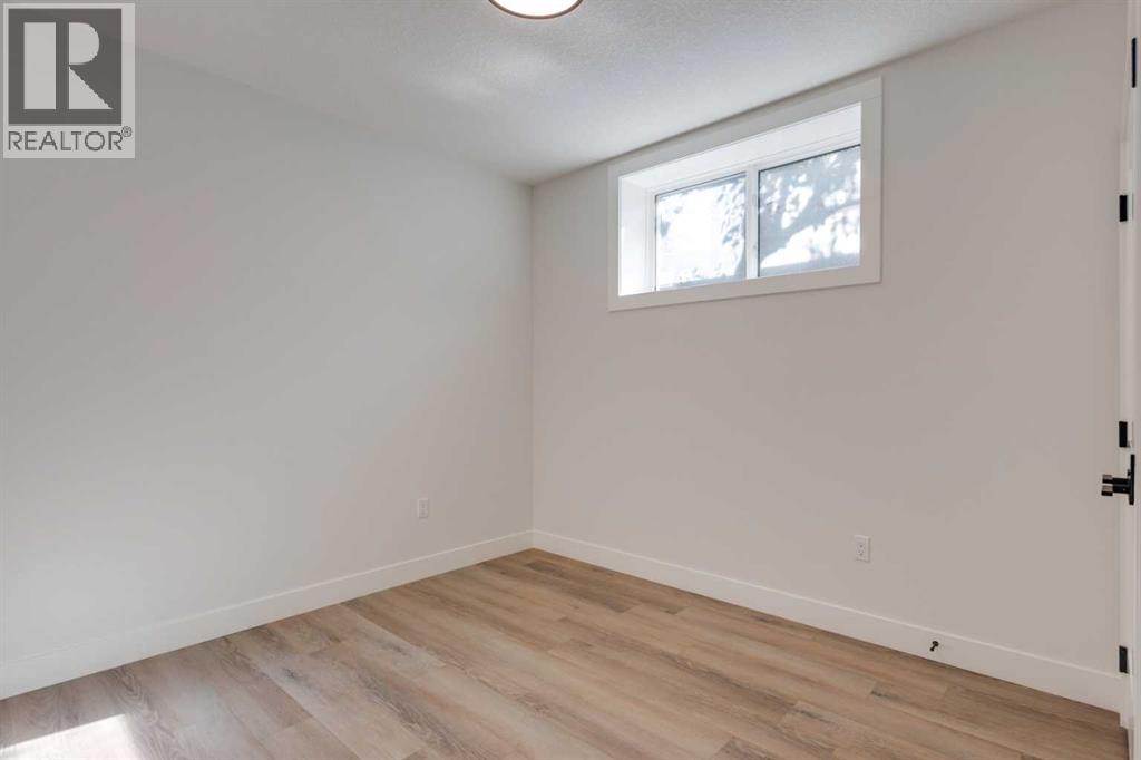 Single Family House for Sale in   Avenue NE Renfrew Calgary 