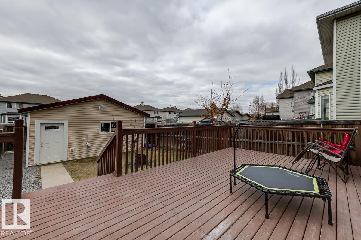 Photo 7 of 20141 53 Av Nw, Edmonton AB