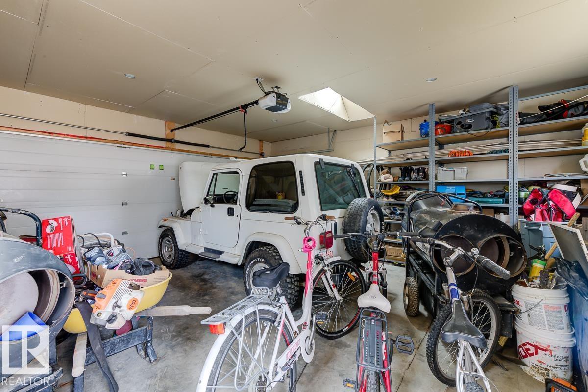 Photo 21 of 20141 53 Av Nw, Edmonton AB
