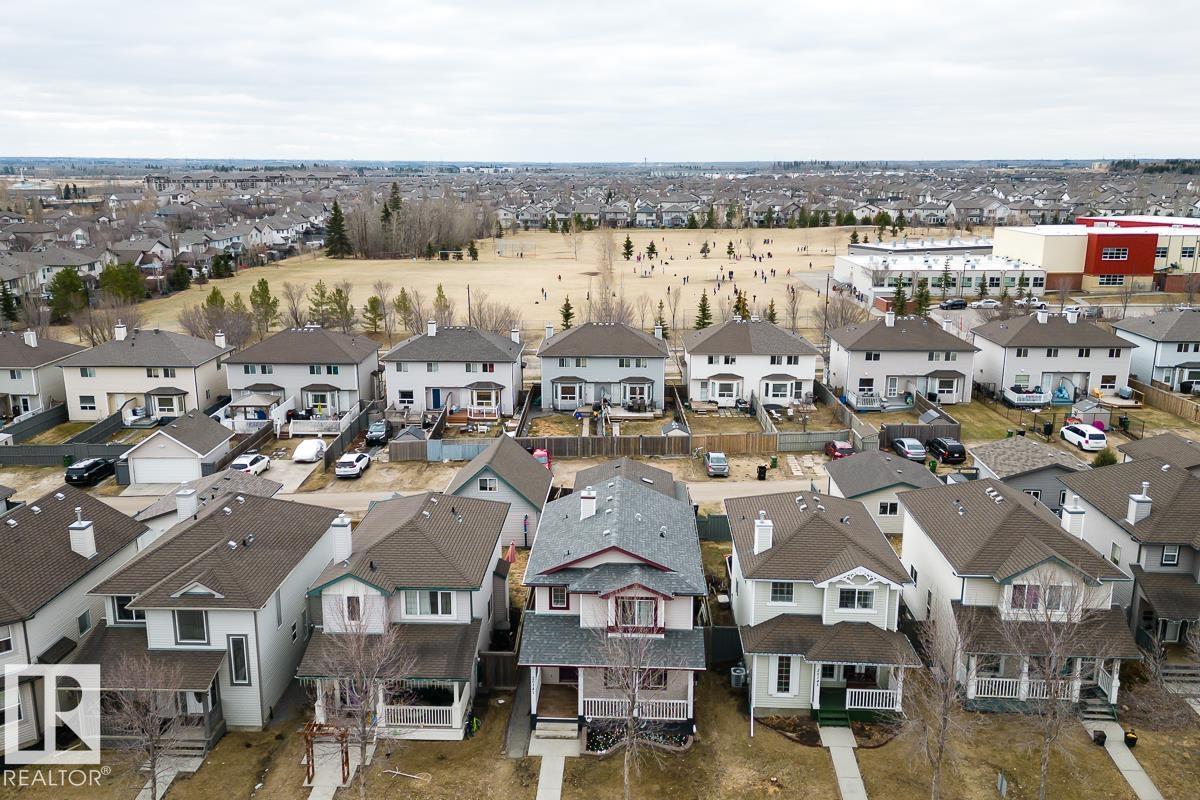 Photo 20 of 20141 53 Av Nw, Edmonton AB