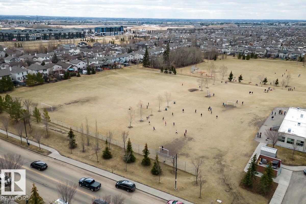 Photo 6 of 20141 53 Av Nw, Edmonton AB