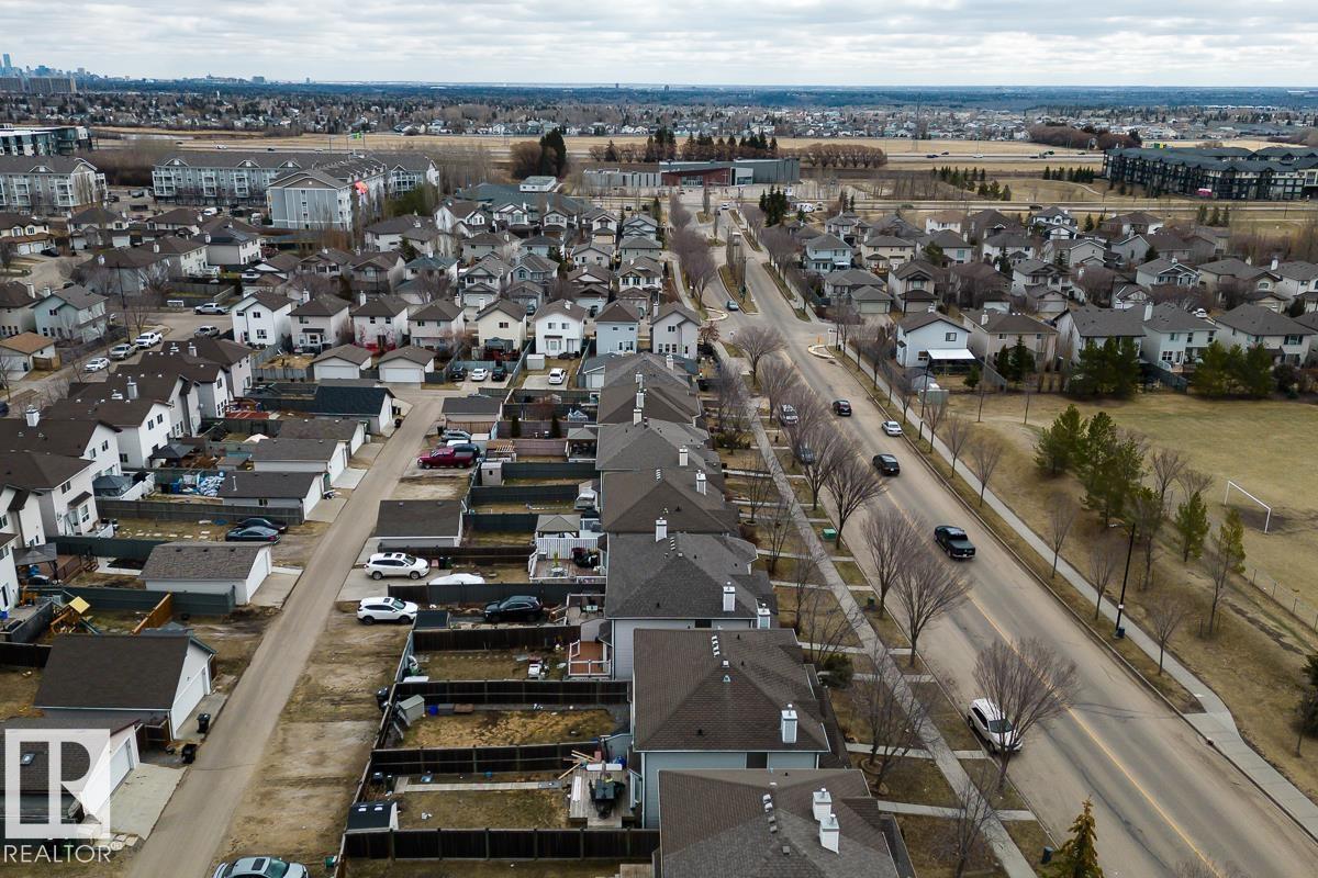 Photo 30 of 20141 53 Av Nw, Edmonton AB