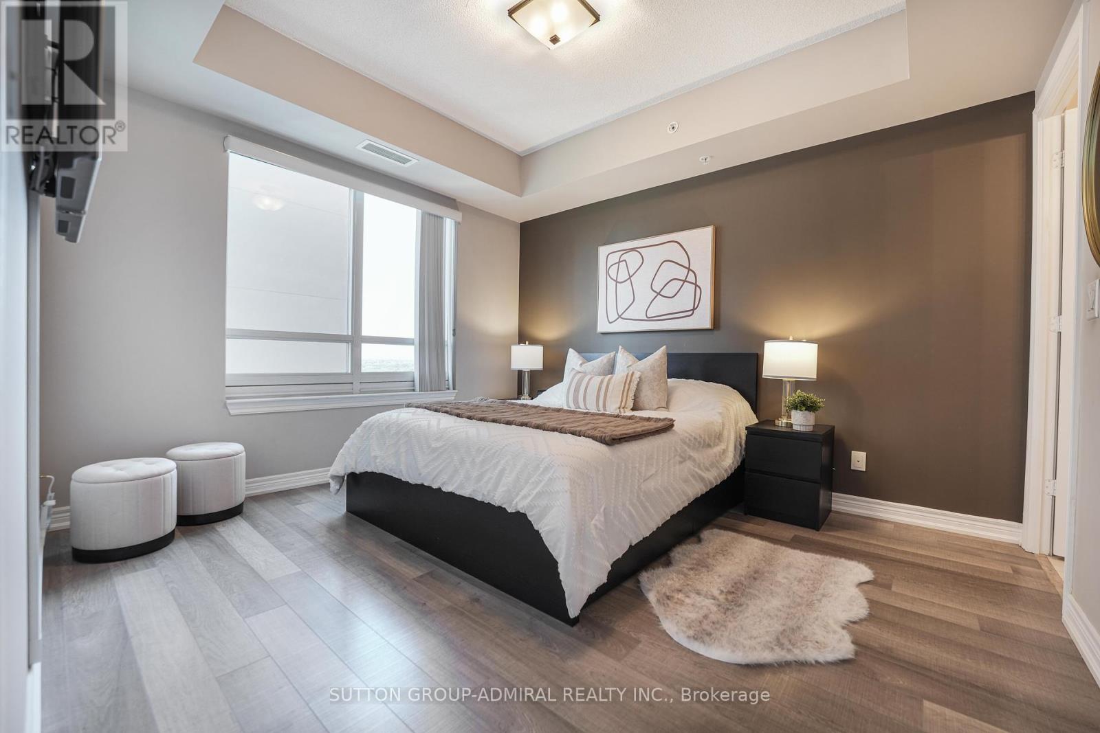 Photo 12 of 1016 9255 Jane Street, Vaughan ON
