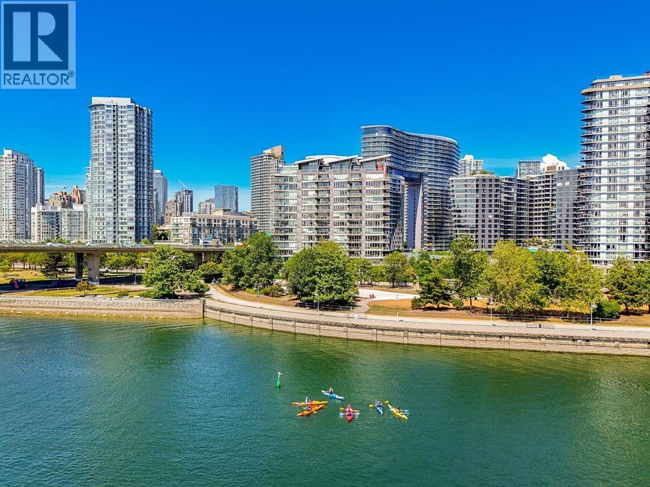 Photo 3 of 106 980 Cooperage Way, Vancouver BC