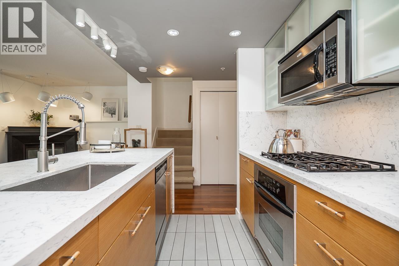 Photo 8 of 106 980 Cooperage Way, Vancouver BC