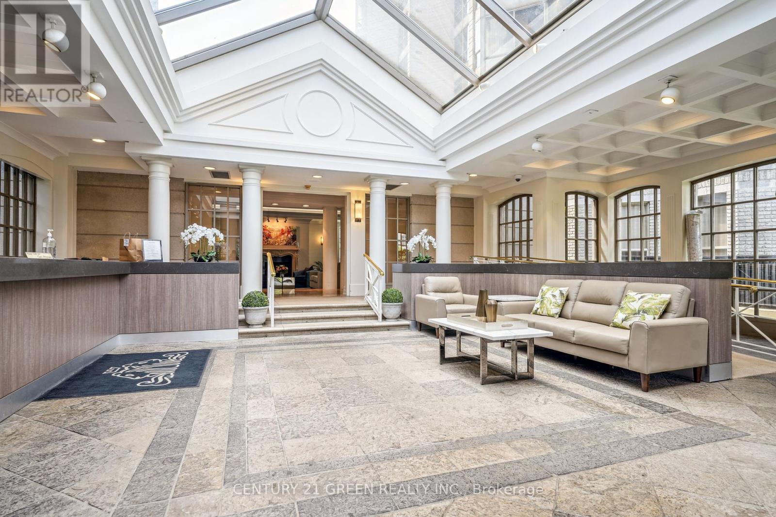 Photo 6 of 613 55 Kingsbridge Garden Circle, Mississauga ON