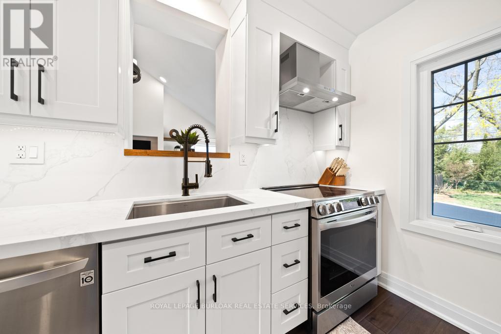Photo 13 of 321 Guelph Line, Burlington ON