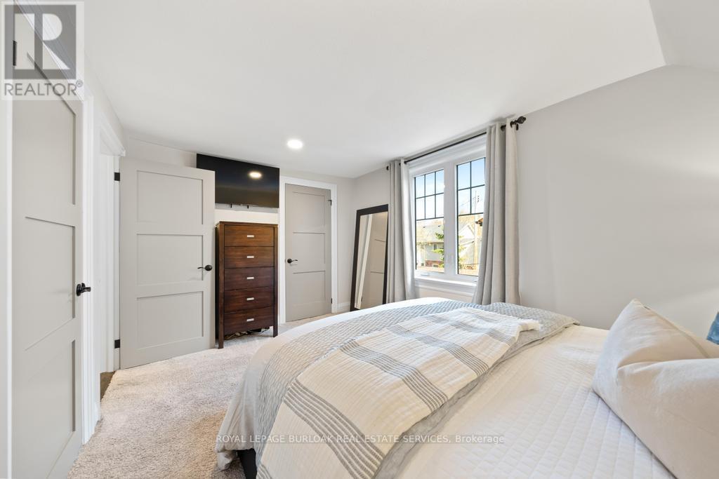 Photo 28 of 321 Guelph Line, Burlington ON