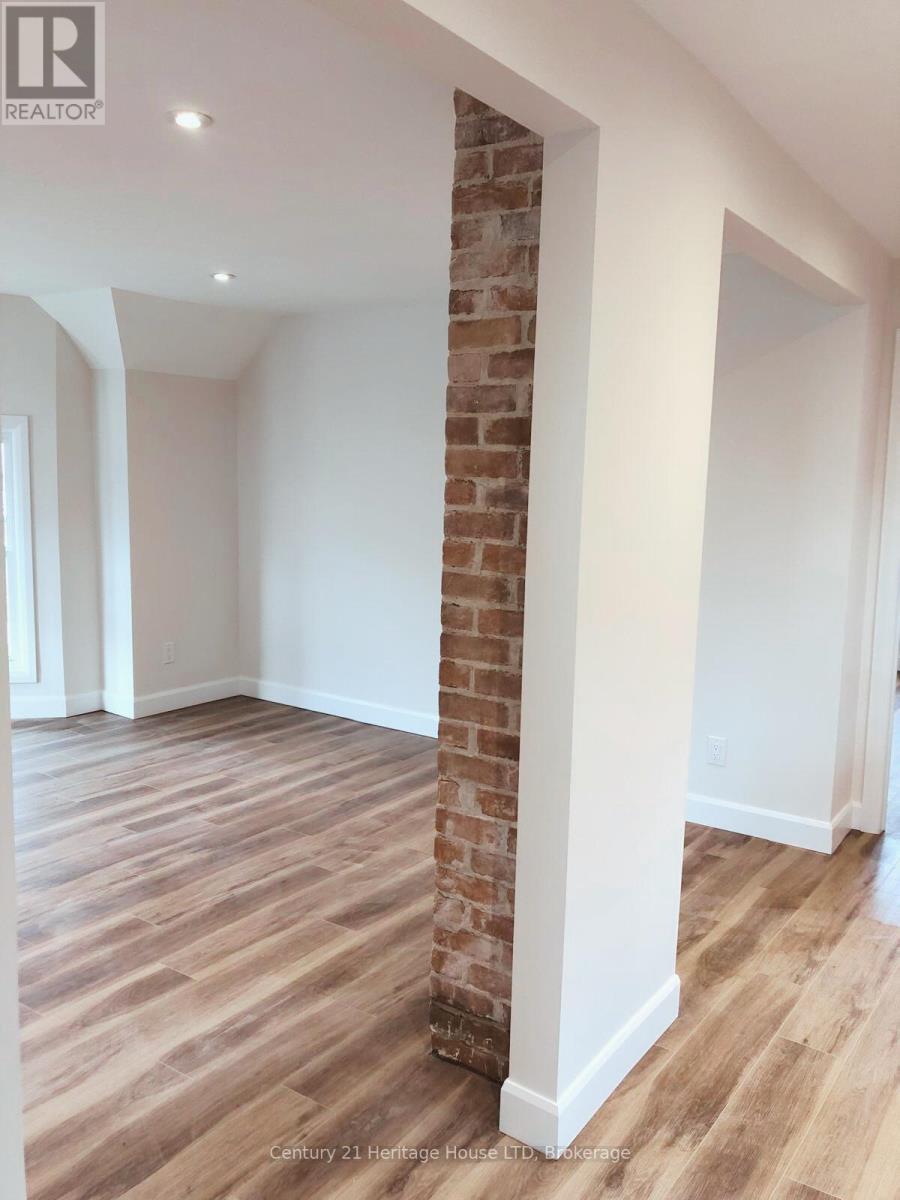 Photo 11 of Upper 61 Phipps Street, Fort Erie ON