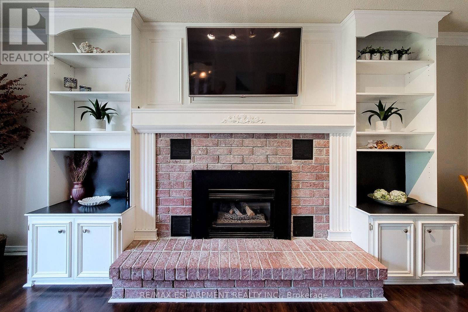 Photo 15 of 76 Baxter Crescent, Thorold ON