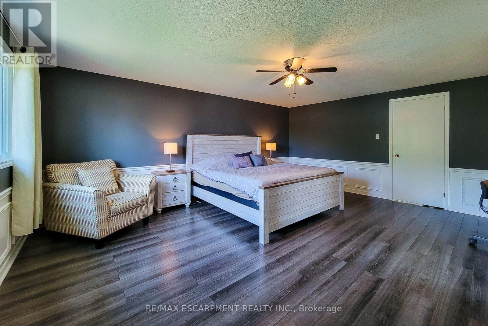 Photo 30 of 76 Baxter Crescent, Thorold ON