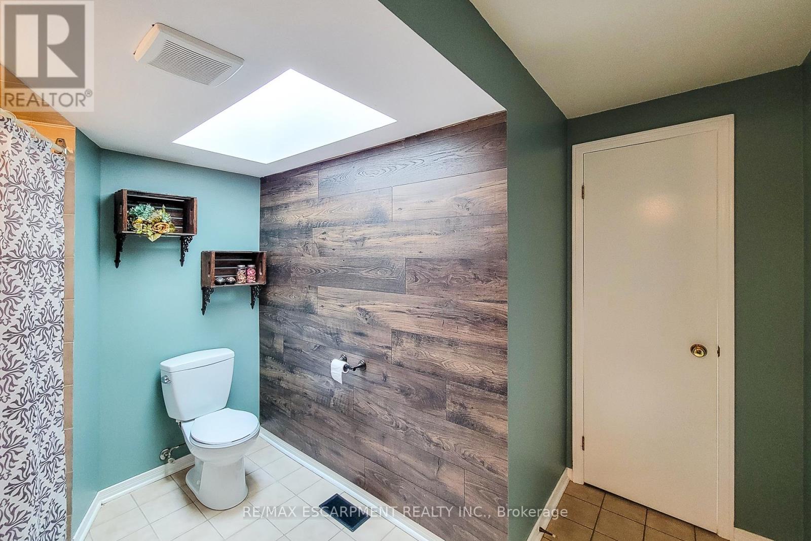 Photo 42 of 76 Baxter Crescent, Thorold ON