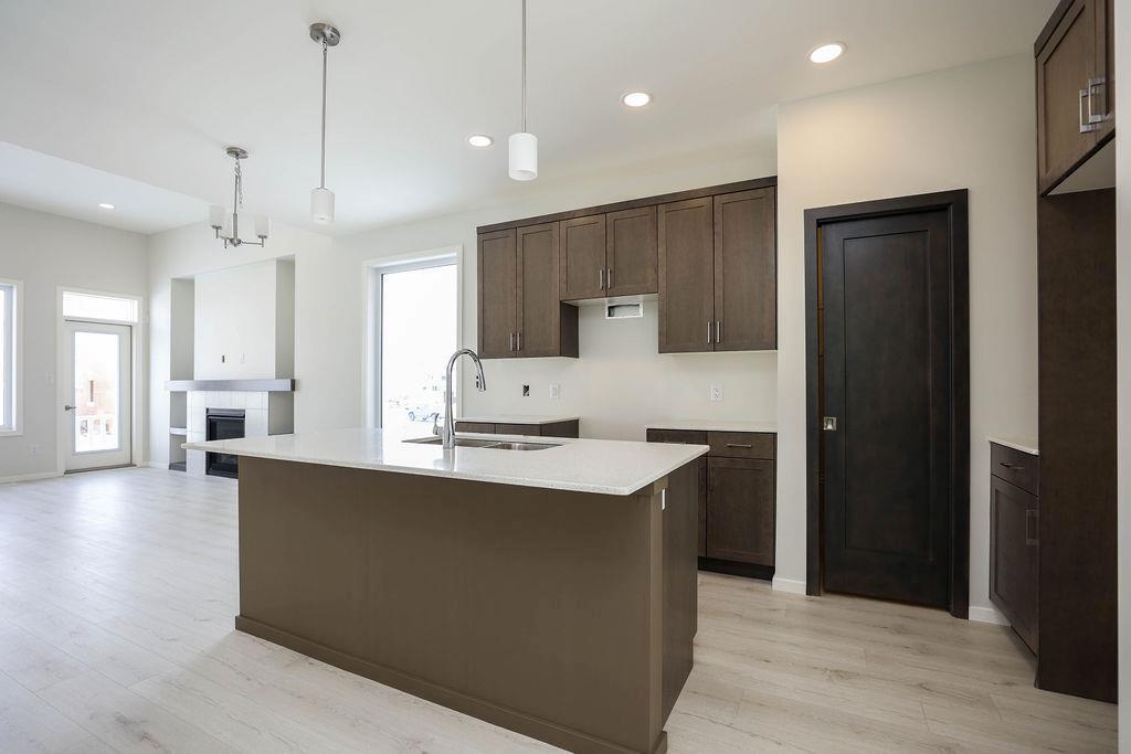 Photo 6 of 87 Loggerhead Road, Winnipeg MB