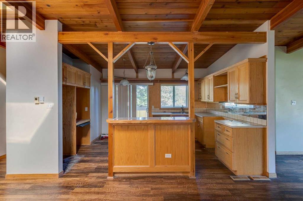 Multi-family House Bungalow for Sale in   Avenue SW Windsor Park Calgary 