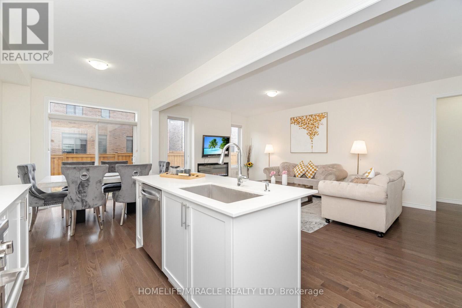 Photo 42 of 7 Aldenham Street, Brampton ON