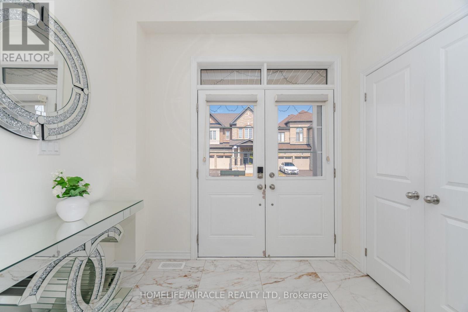 Photo 49 of 7 Aldenham Street, Brampton ON