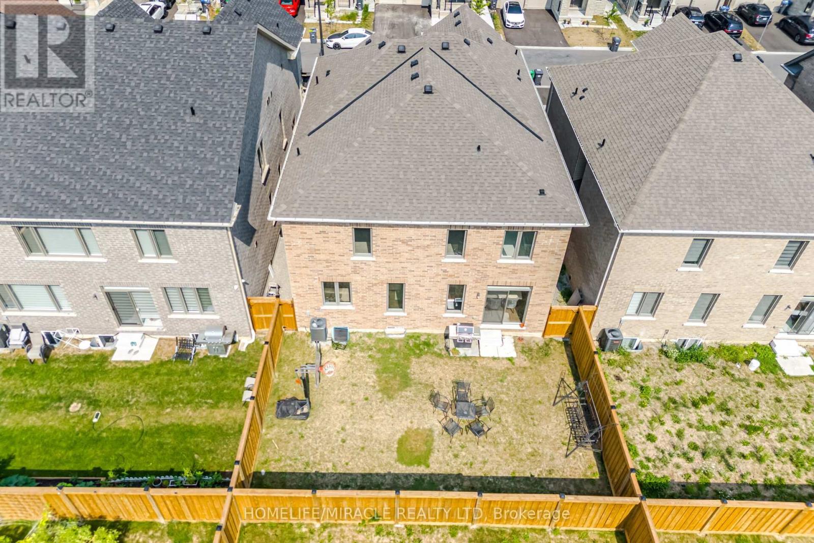 Photo 16 of 7 Aldenham Street, Brampton ON