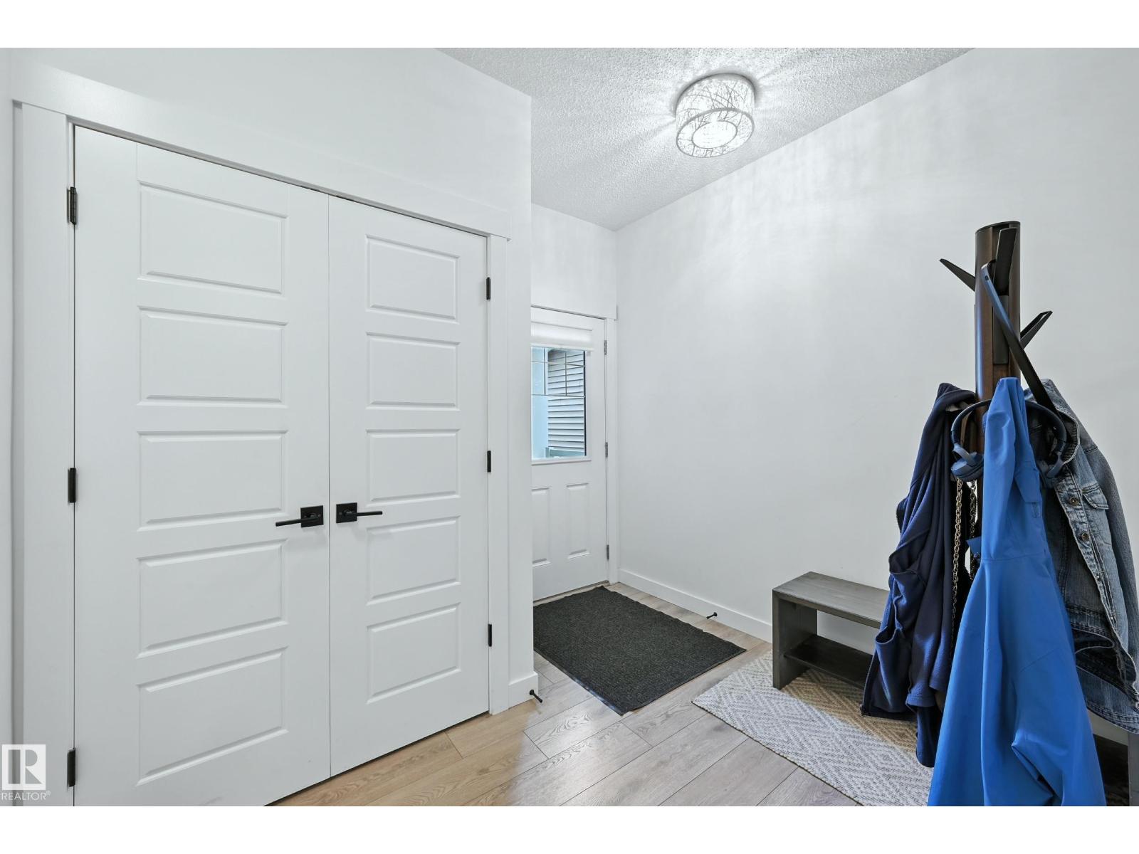 Photo 13 of 16603 31 Av Sw, Edmonton AB