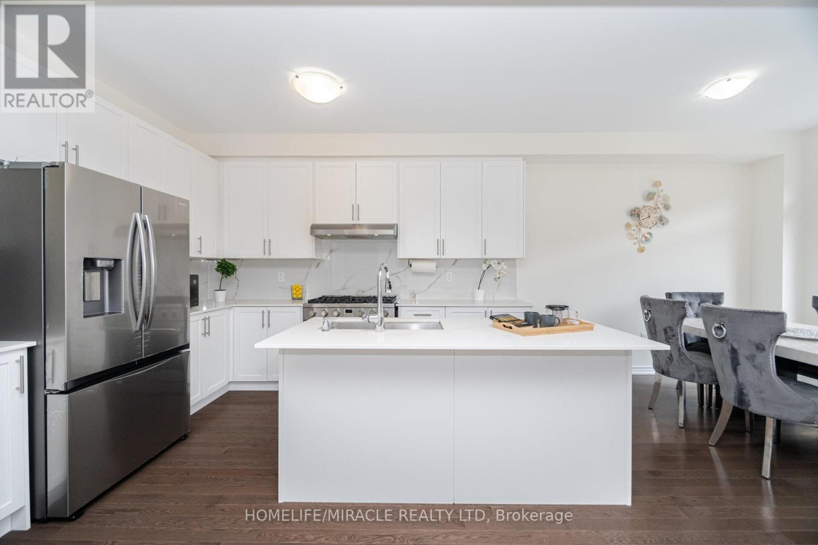 Photo 18 of 7 Aldenham Street, Brampton ON
